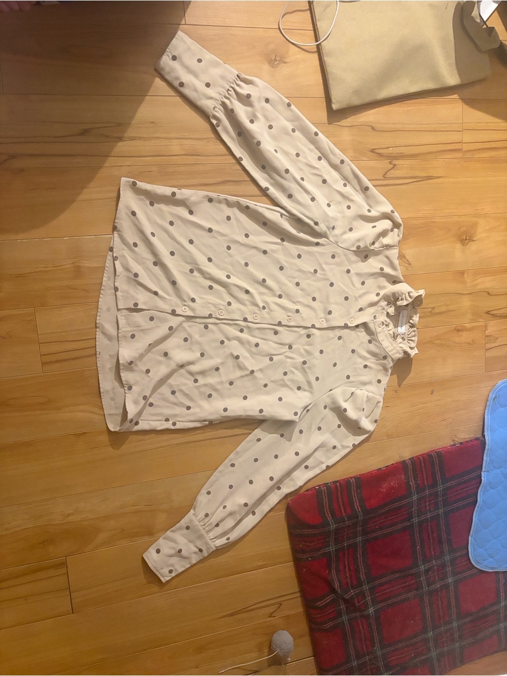 Women’s ' Cream Polka Dot Long-Sleeve Pajama Top